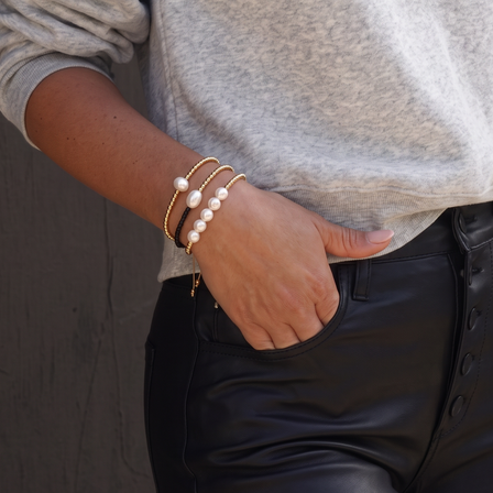GOLD & BLACK