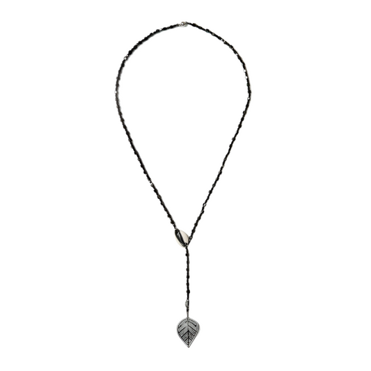 beaded neckpiece with shell and leaf