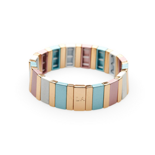Runaway Sheba is a bracelet brag piece that never stands still