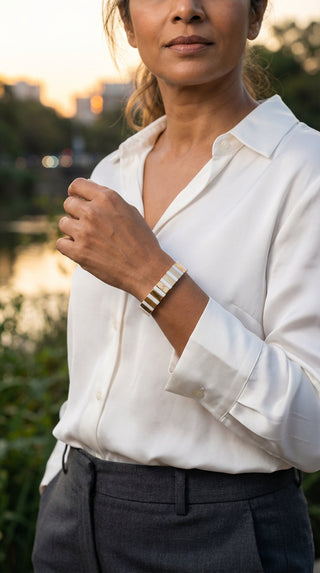 Thunderous Echoes White and Gold Bracelet